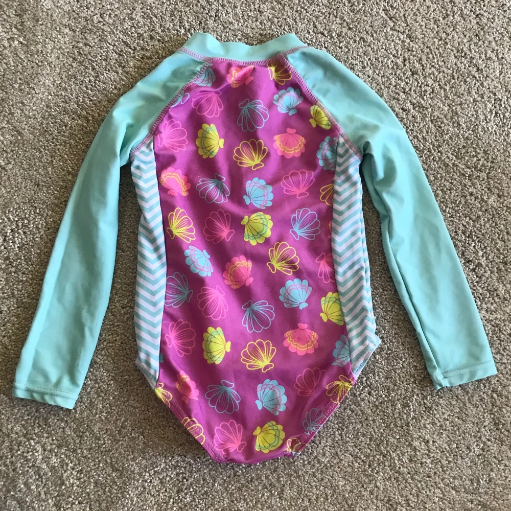 🌻Shein One Piece Toddler Rash Guard